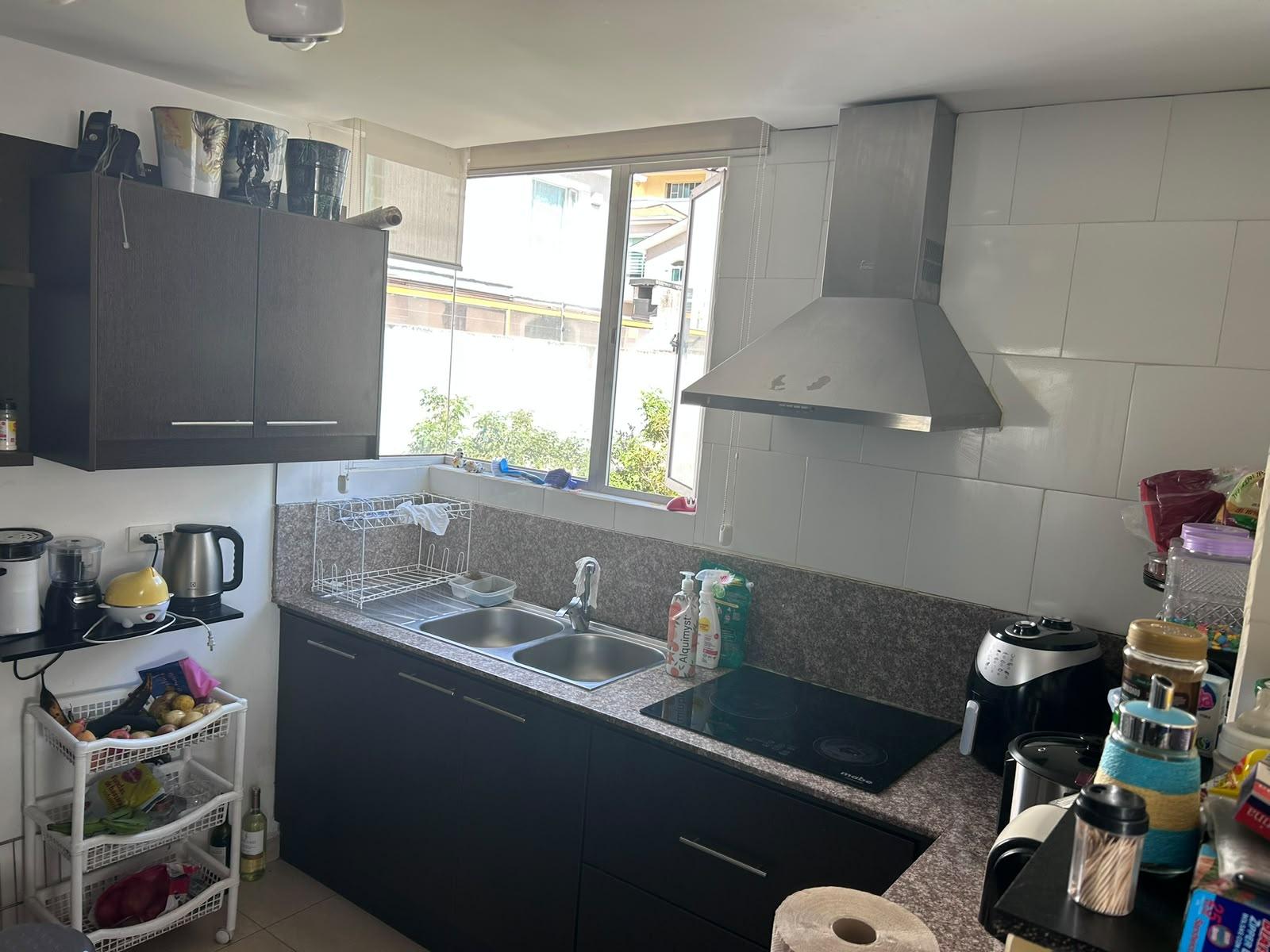 Departamento con parqueadero - Quito