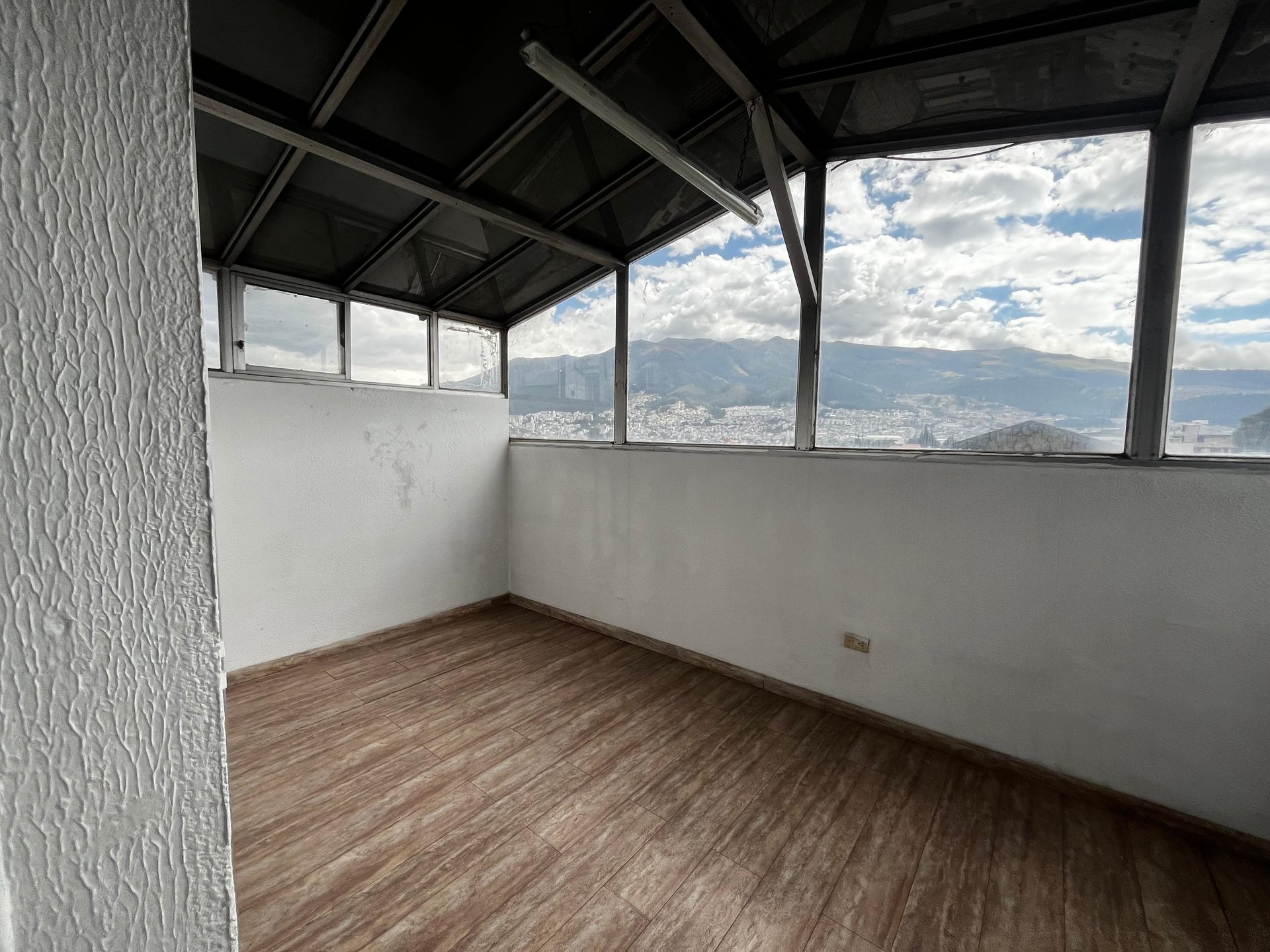 Departamento en edificio - Quito