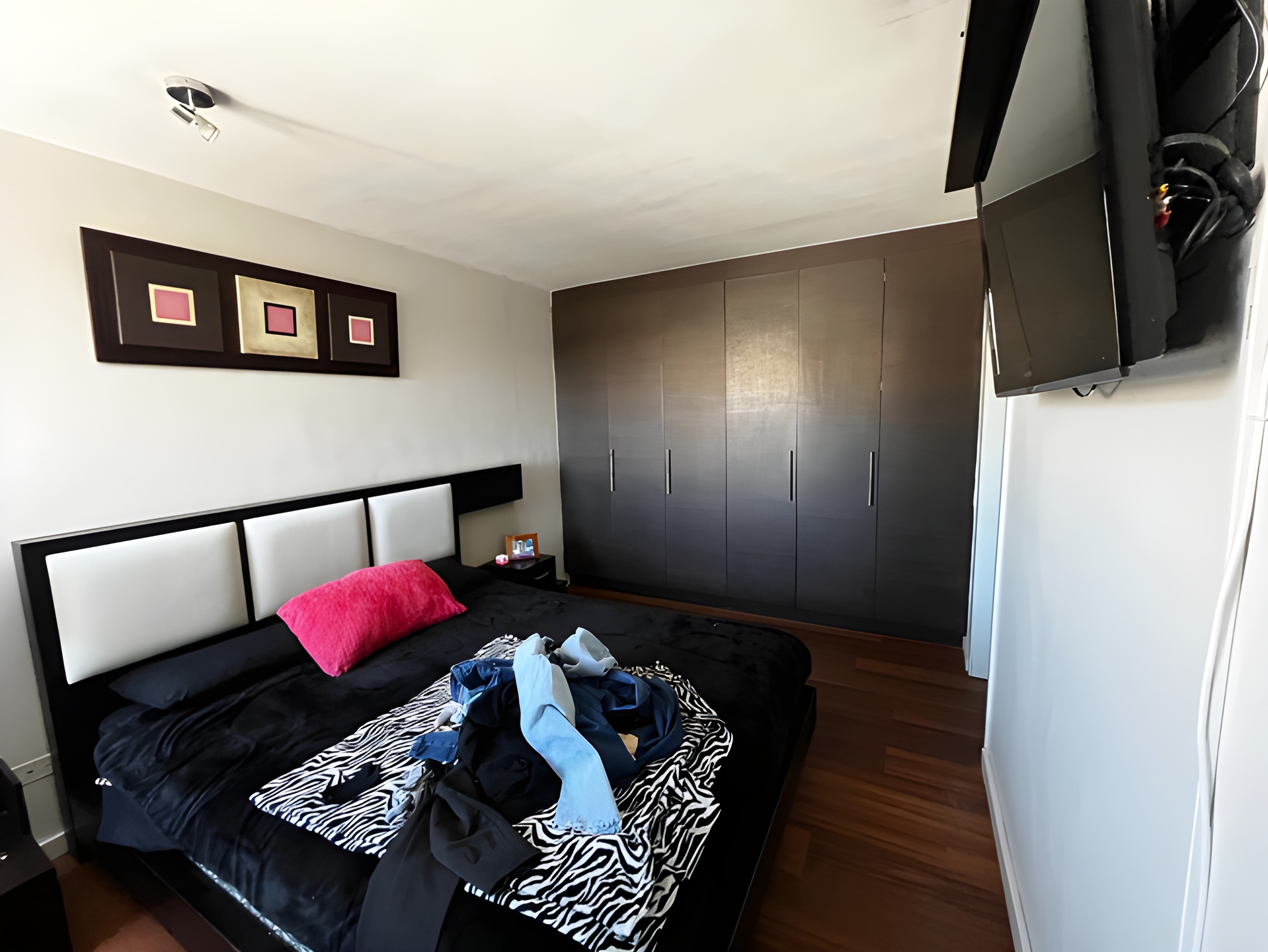 Departamento con parqueadero - Quito