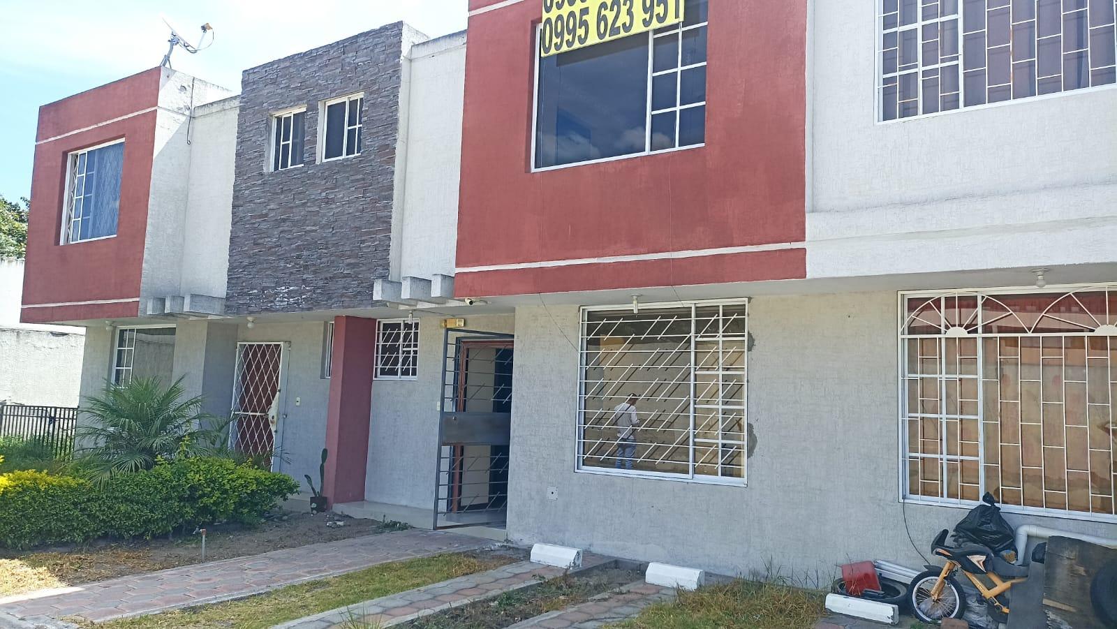 Casa en San Antonio de Pichincha - Quito