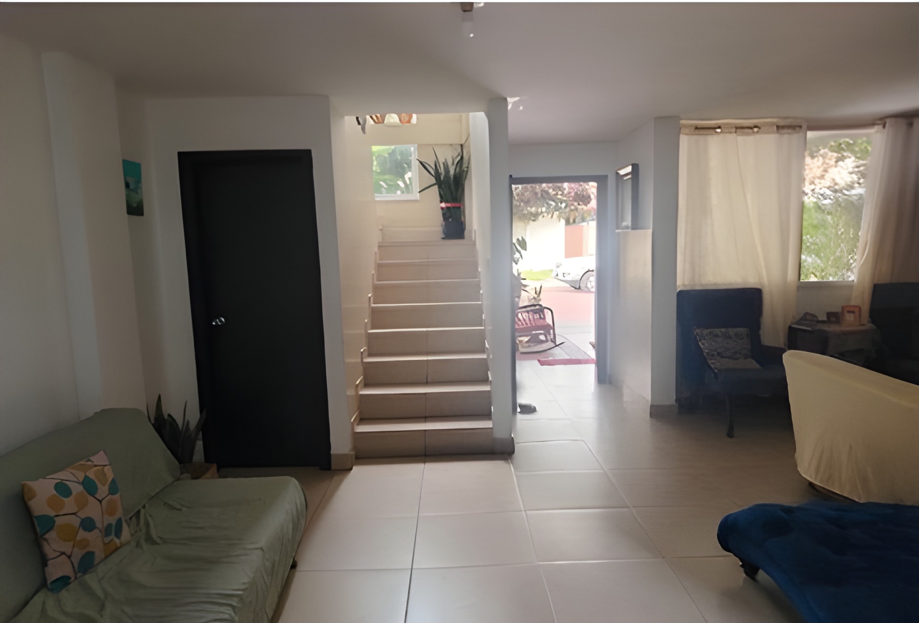 Casa en Urbanización La Perla - Guayaquil