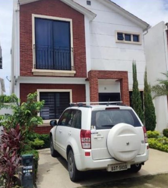 Casa en Urbanización Nápoli - Daule