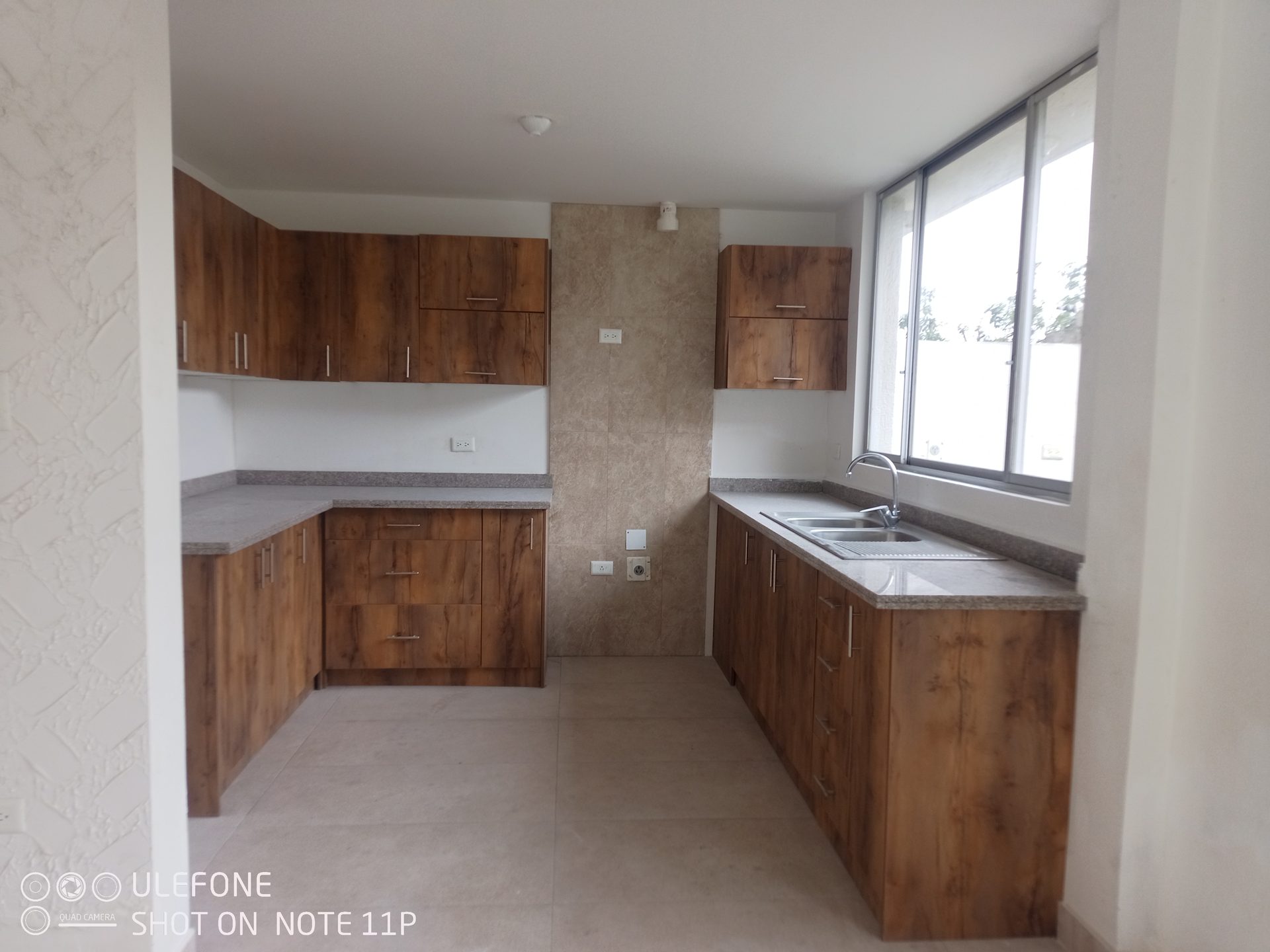 Conjunto residencial Sun Rise - Quito