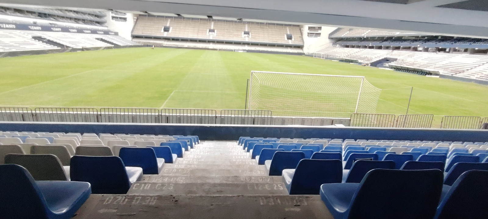 Palco en estadio Capwell - Guayaquil