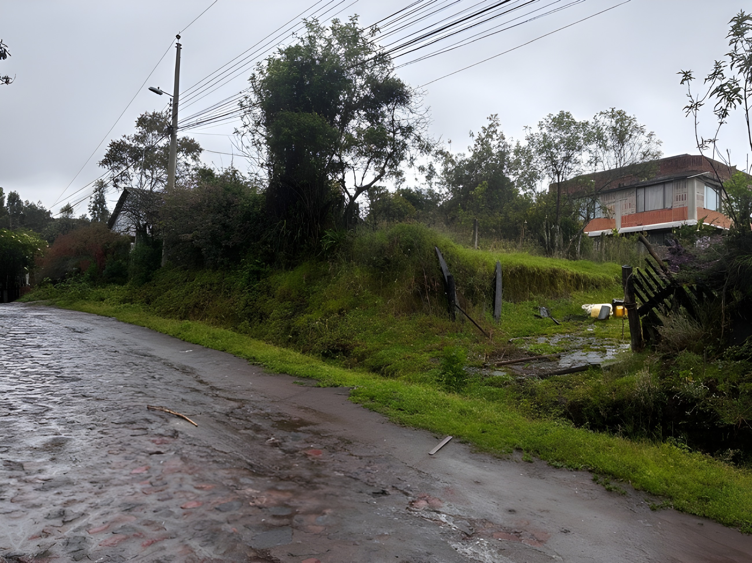 Casa en Pintag con terreno - Quito