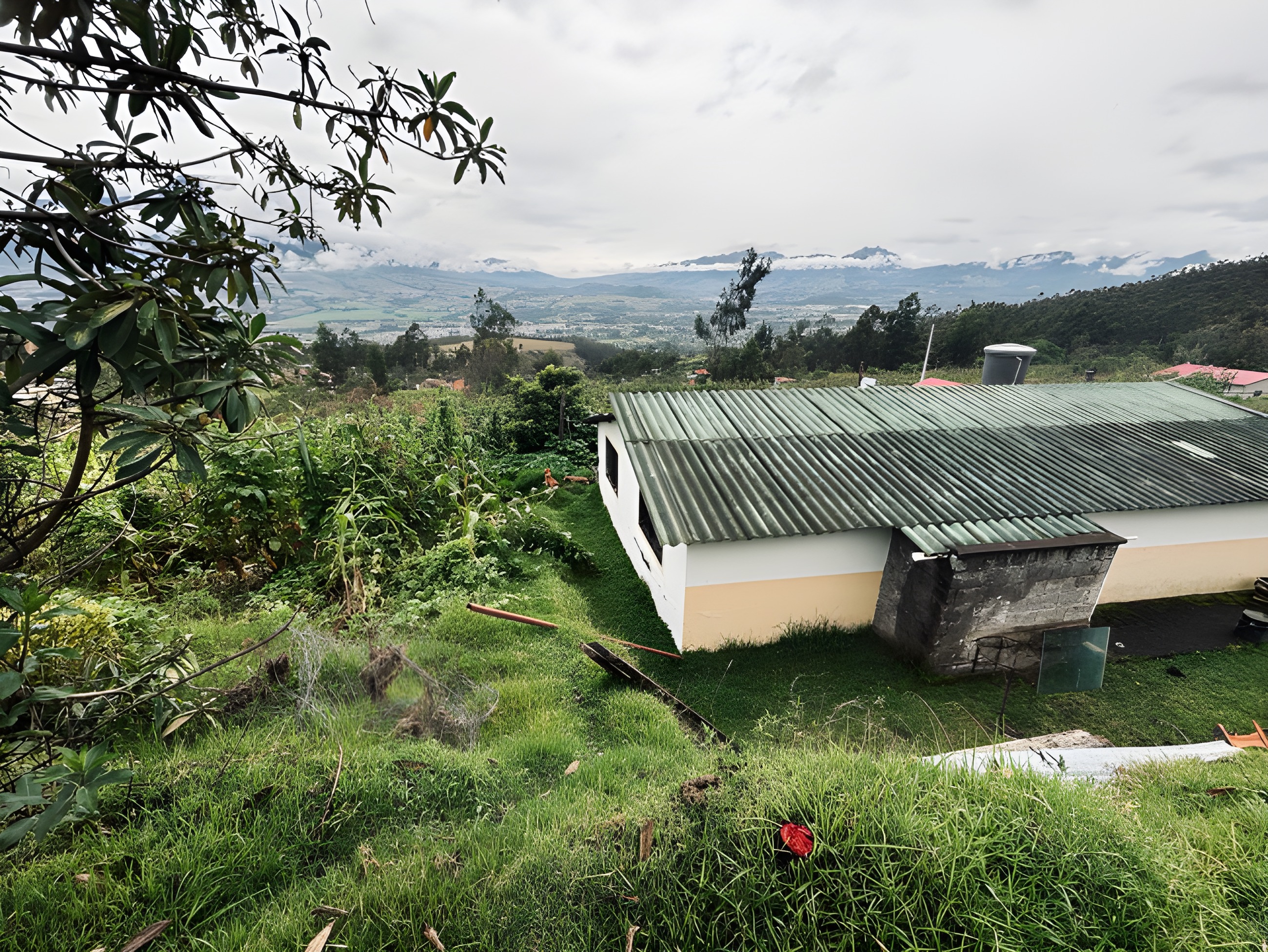 Terreno agrícola con casas - Cotacachi