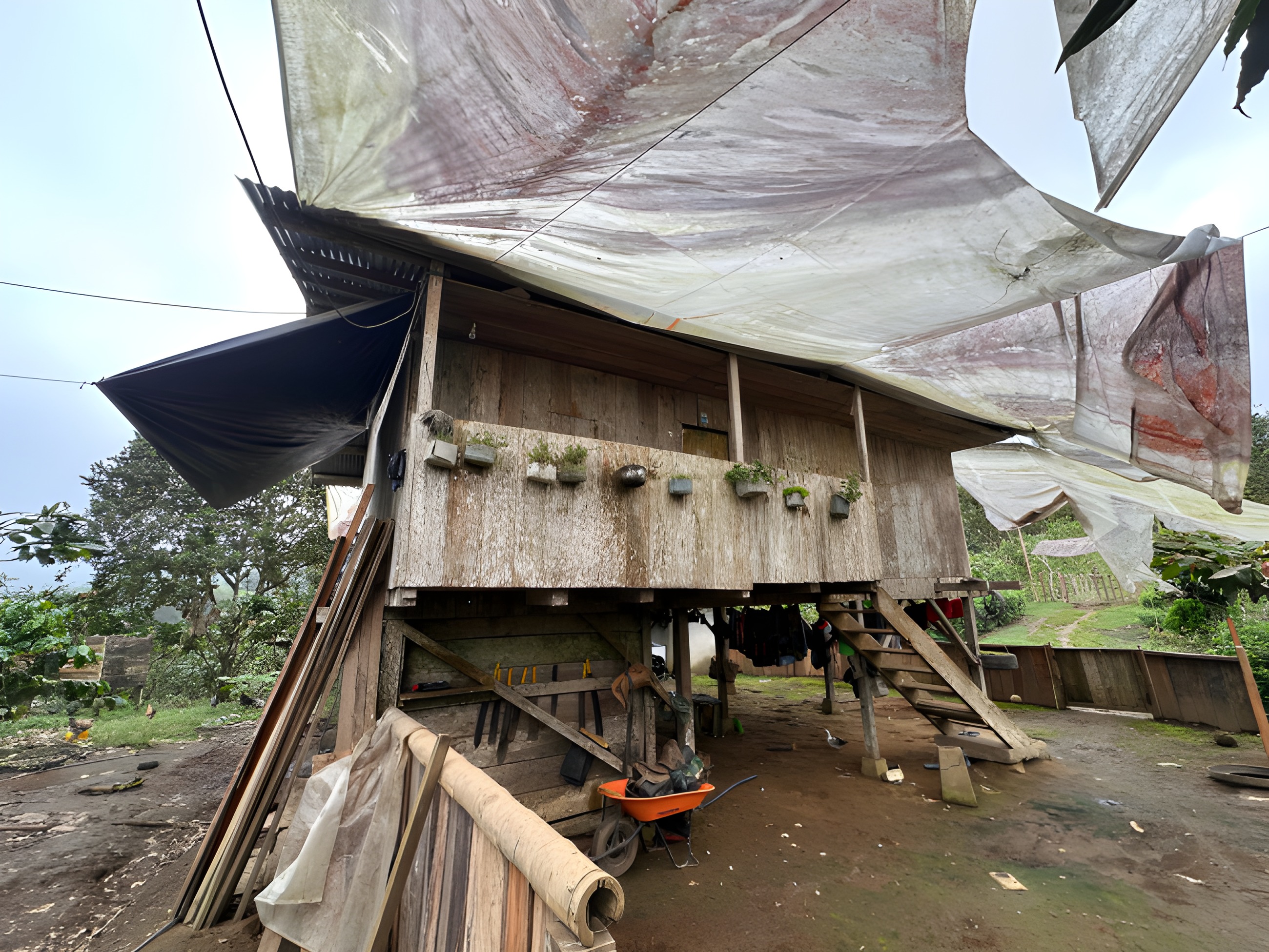 Terreno con vivienda en San Jacinto - Bolívar