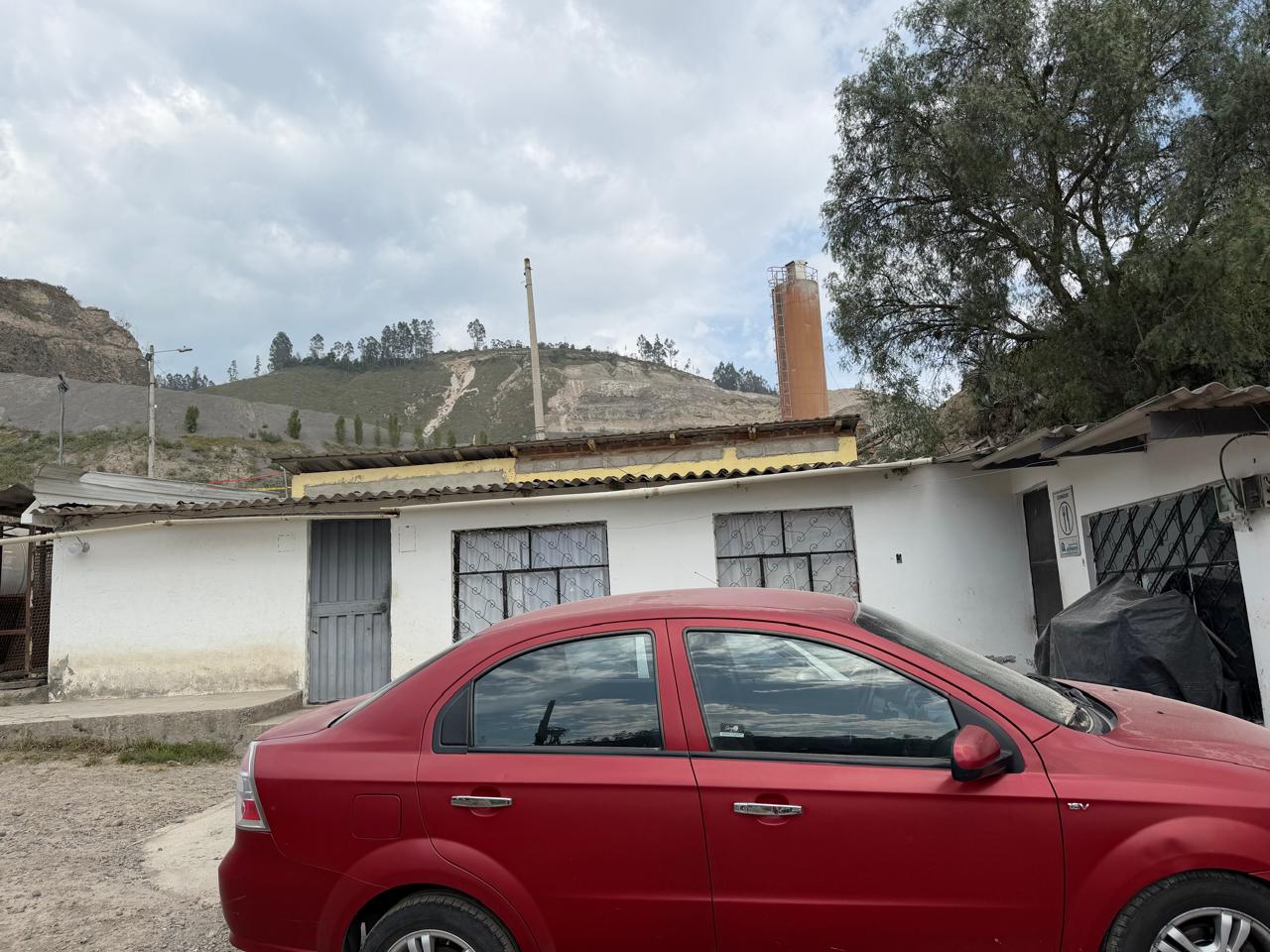 Predio rural con construcción - Ambato