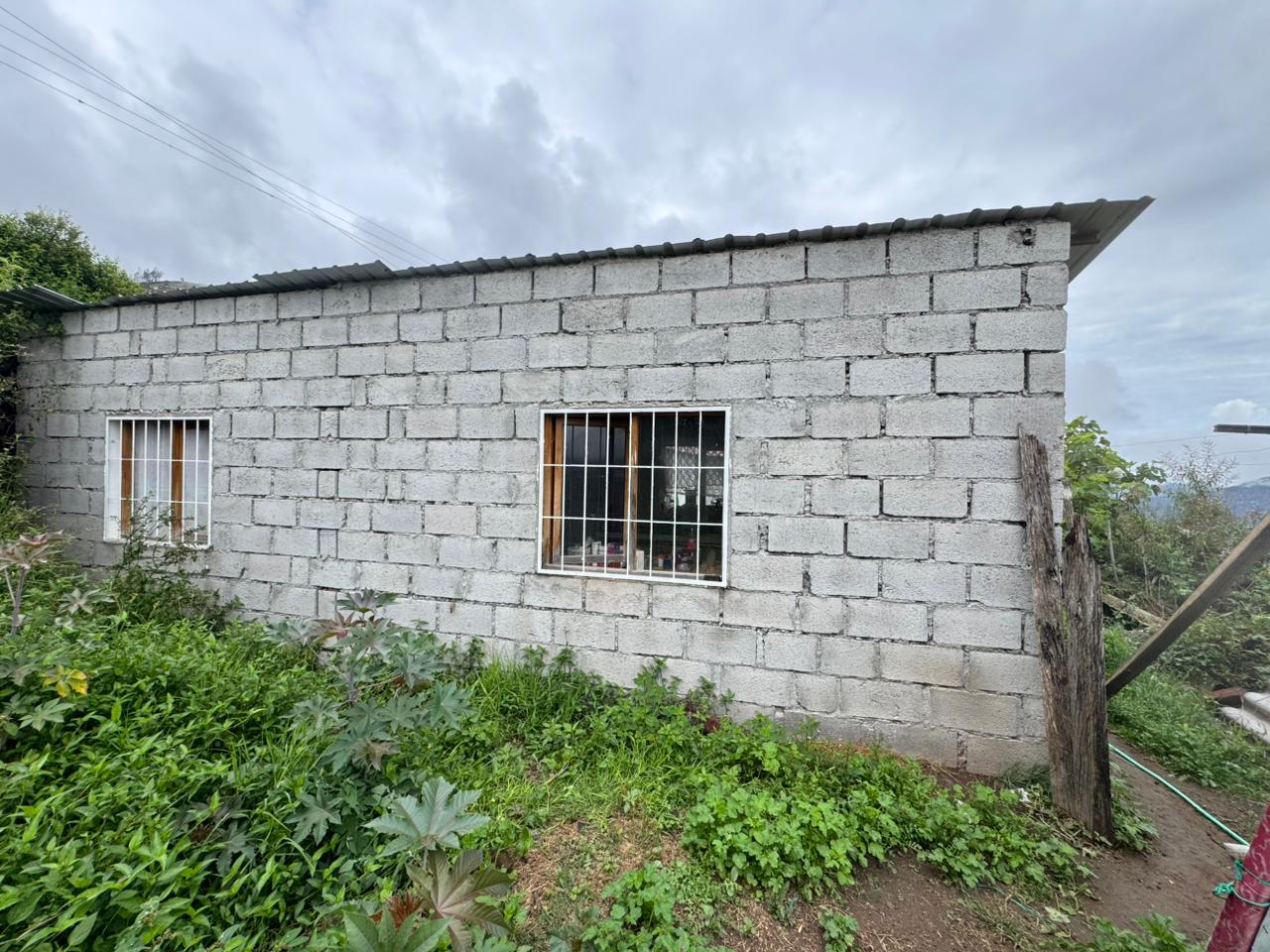 Terreno con dos casas - Pimampiro