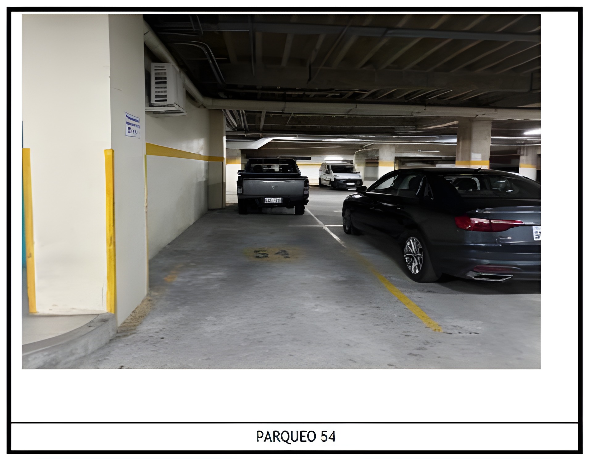 PARQUEO 54 DEL CORPORATIVO 3 EN LA URBANIZACIÓN CIUDAD COLÓN