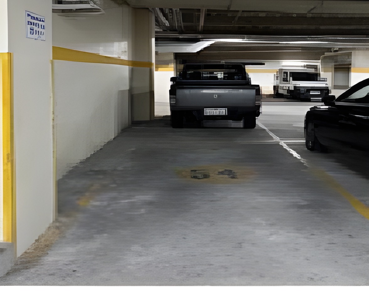 PARQUEO 54 DEL CORPORATIVO 3 EN LA URBANIZACIÓN CIUDAD COLÓN