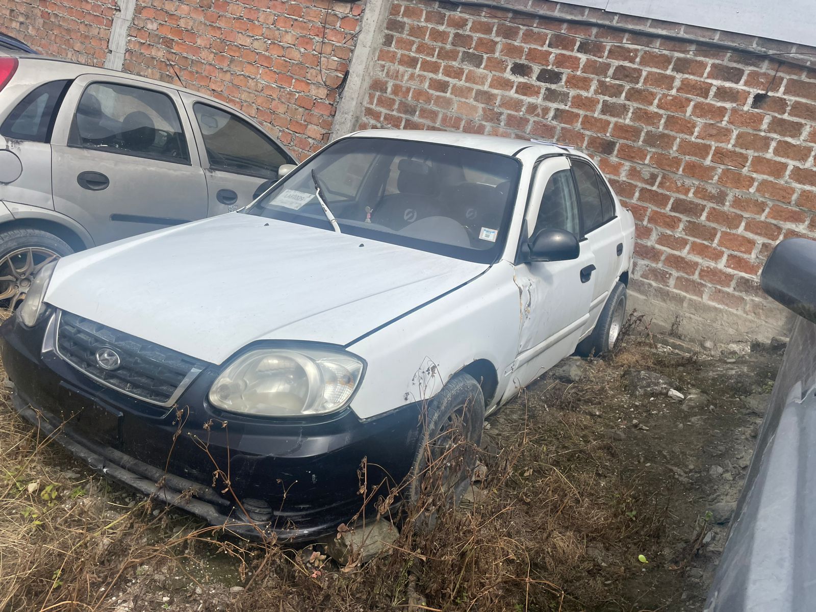 Hyundai accent 4dr 1.6 2005 · Mal estado