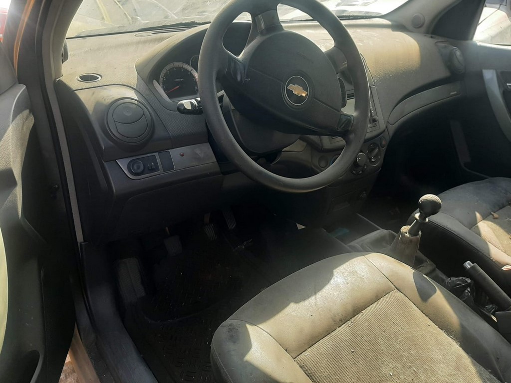Chevrolet aveo emotion advance gls ac 1.6 4p 4x2 tm 2017