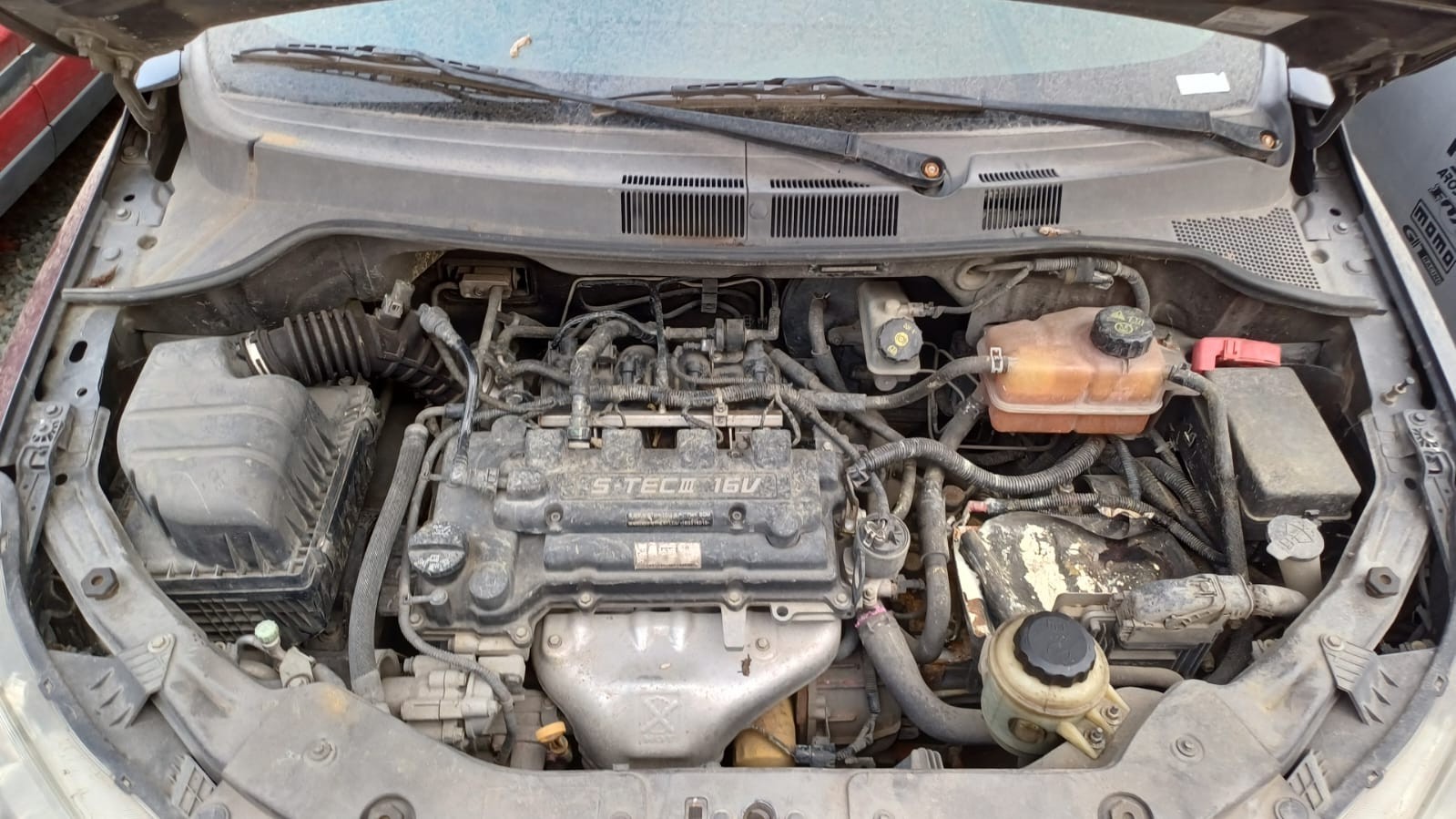 Chevrolet aveo family std, ac, 1.4, 4x2tm, color plomo 2019