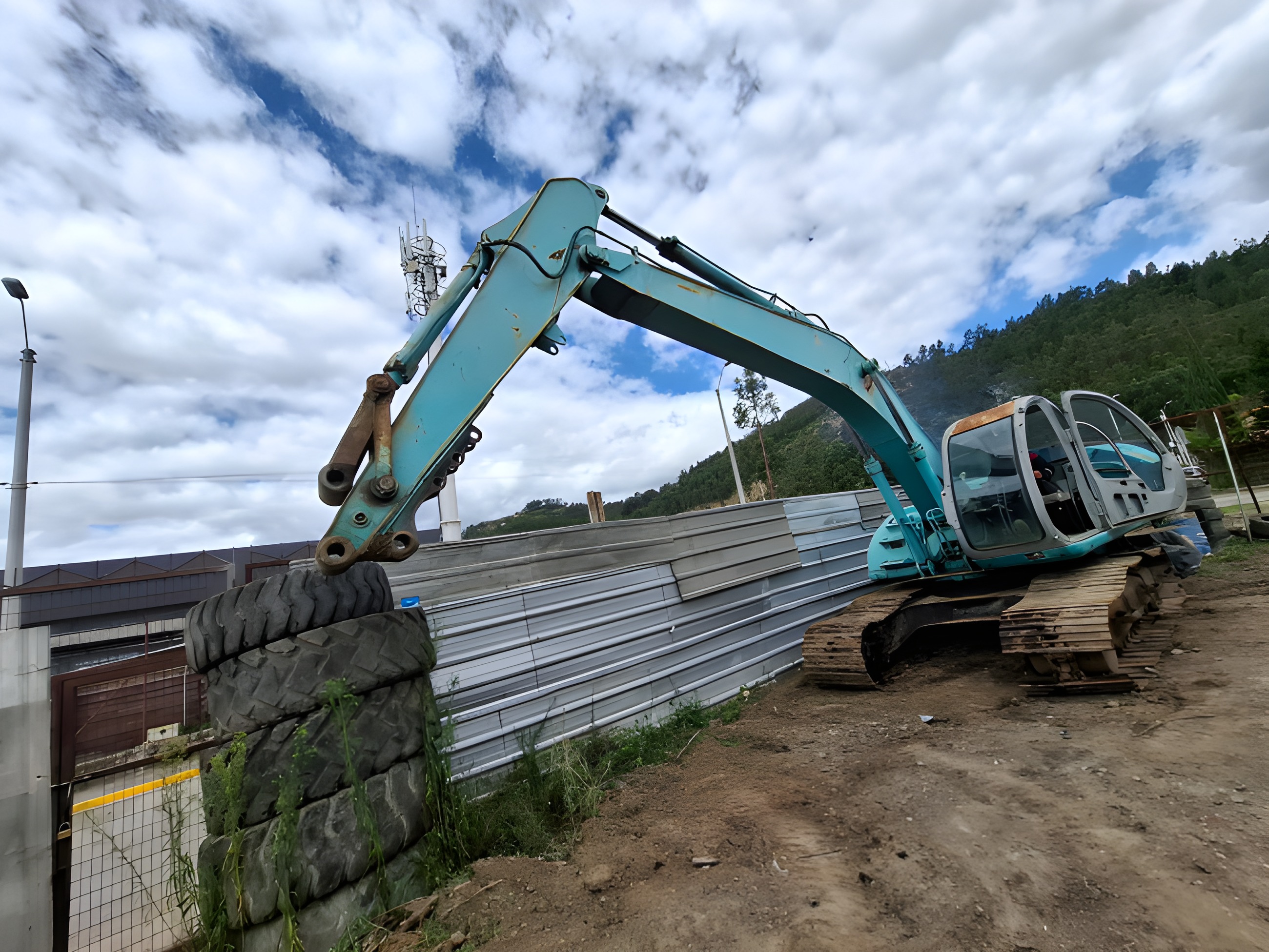 Kobelco SK200 1999