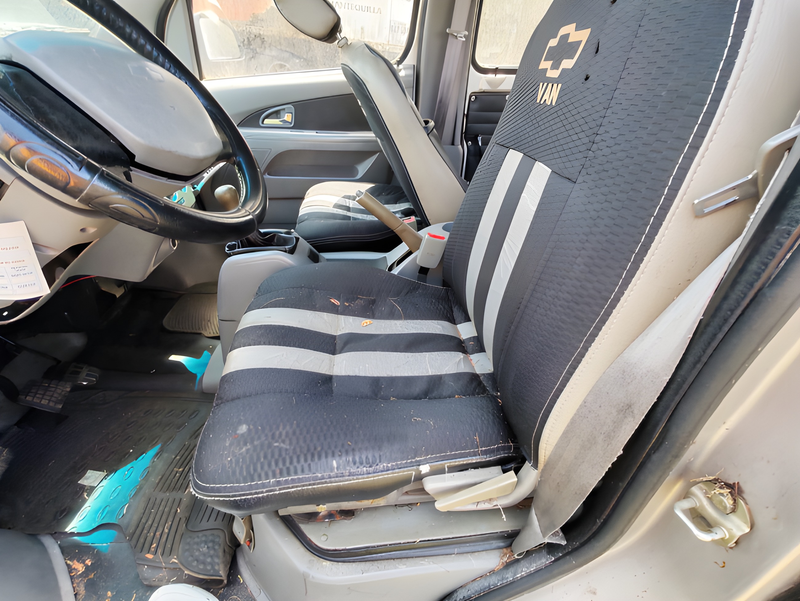Chevrolet N200 Van Pasajeros 2011