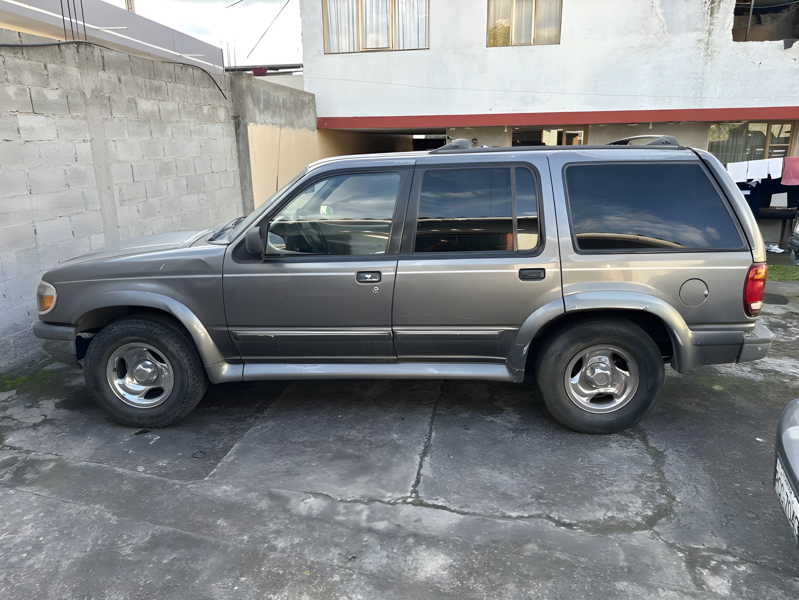 Ford Explorer XLT 1999 - Ibarra